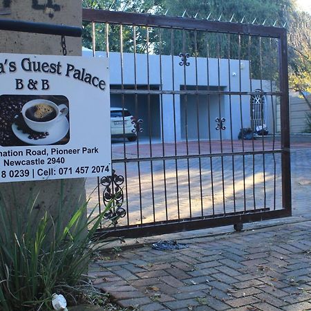 Meyiwa Guest Palace Newcastle Esterno foto